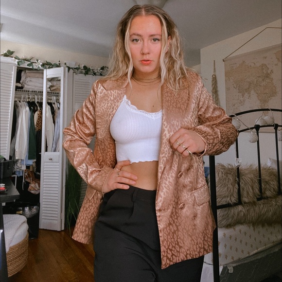 Satin Monochrome Cheetah Print Blazer - Picture 4 of 8